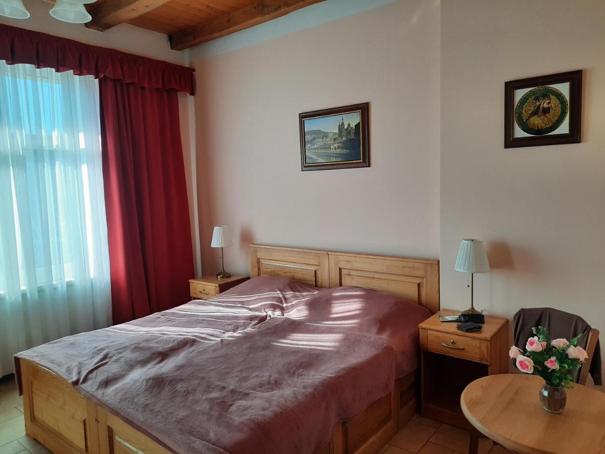 Appartment Centrum 卡罗维发利 外观 照片