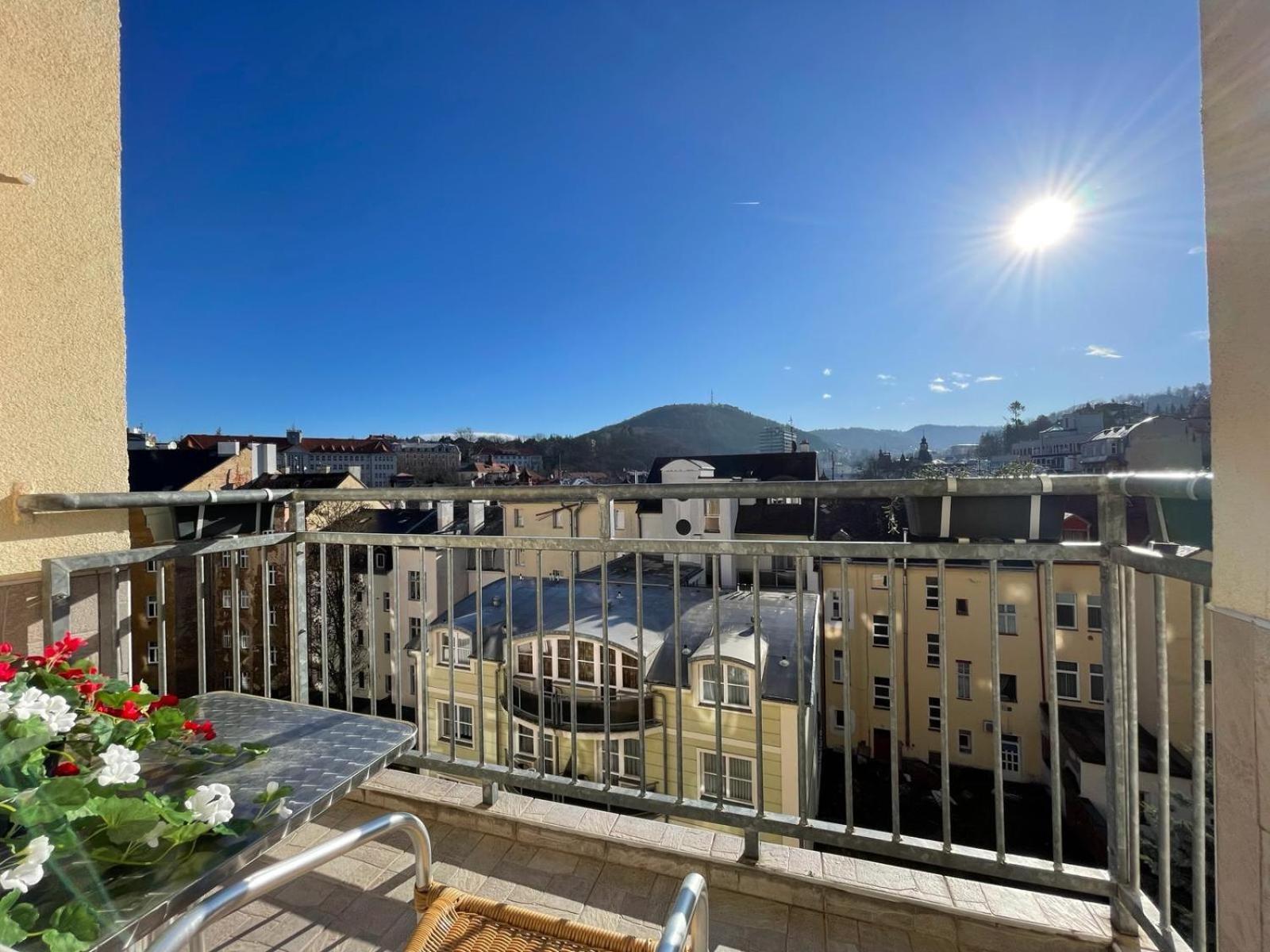 Appartment Centrum 卡罗维发利 外观 照片